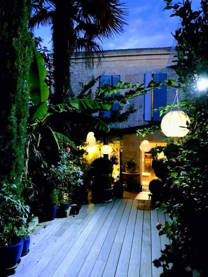 Buky Palace Pons