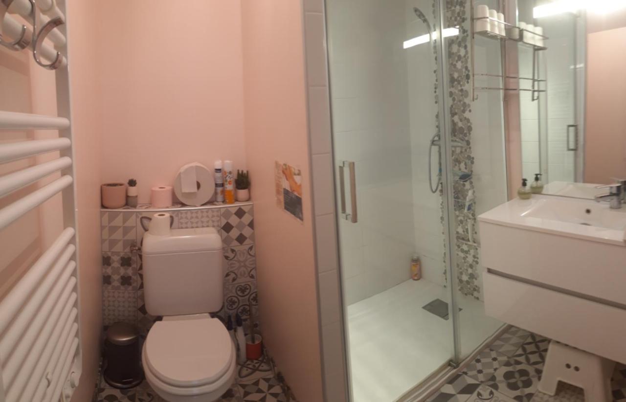 Buky Palace Homestay Pons